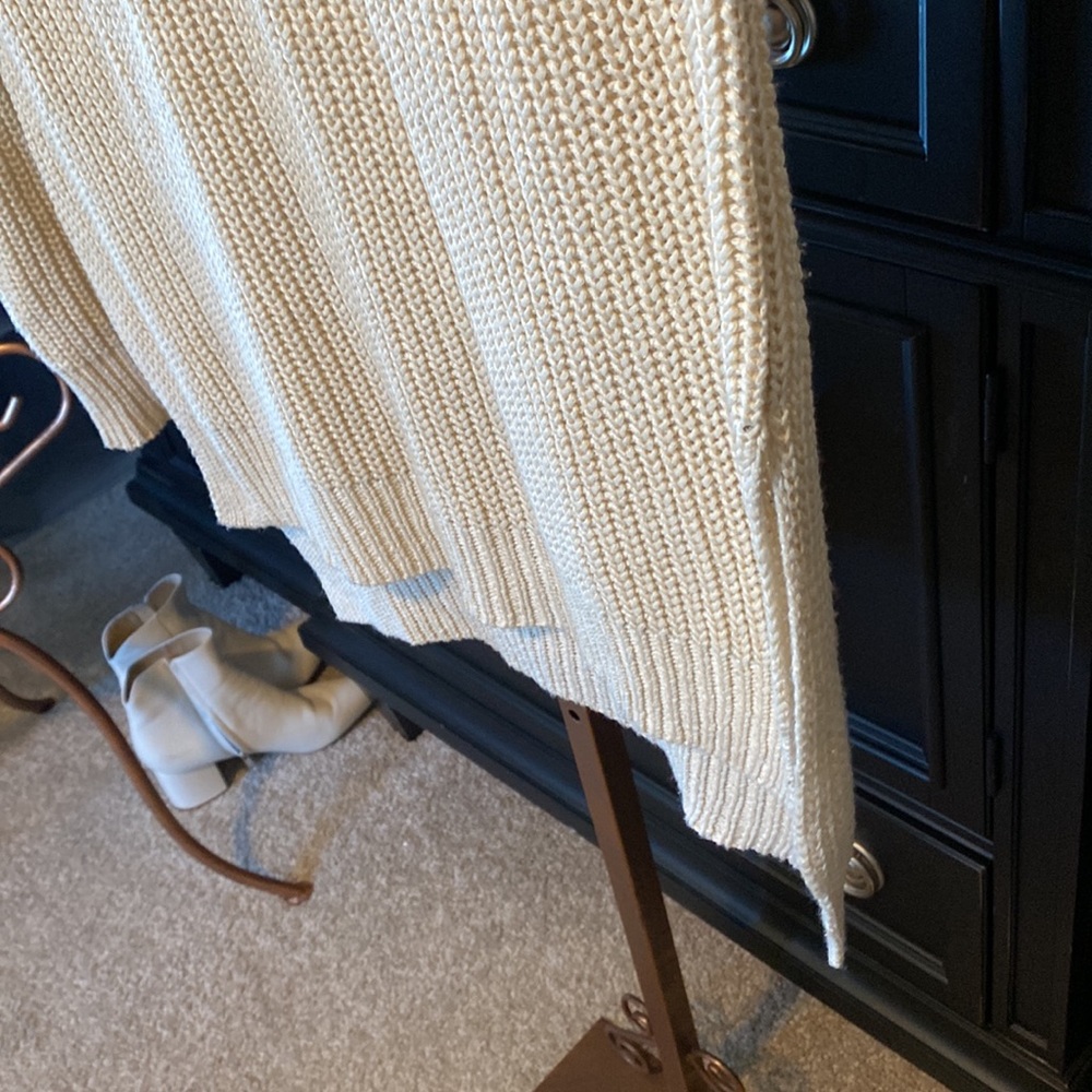 Ann Taylor Block Shoulder Sweater - Picture 8 of 9